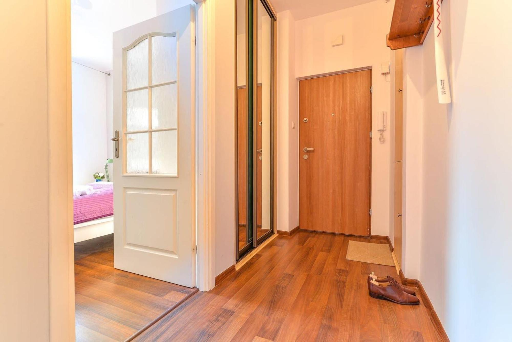 Cozy Apartment With Balcony - Palace Of Culture By Rent Like Home Warsaw Ngoại thất bức ảnh
